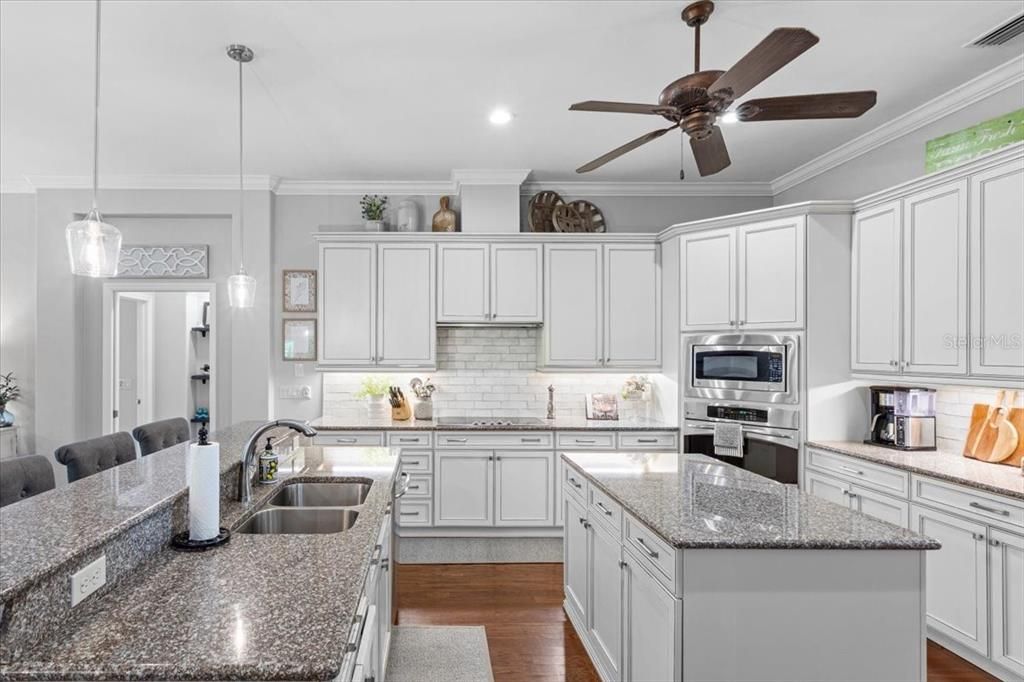 Active With Contract: $930,000 (4 beds, 3 baths, 3178 Square Feet)