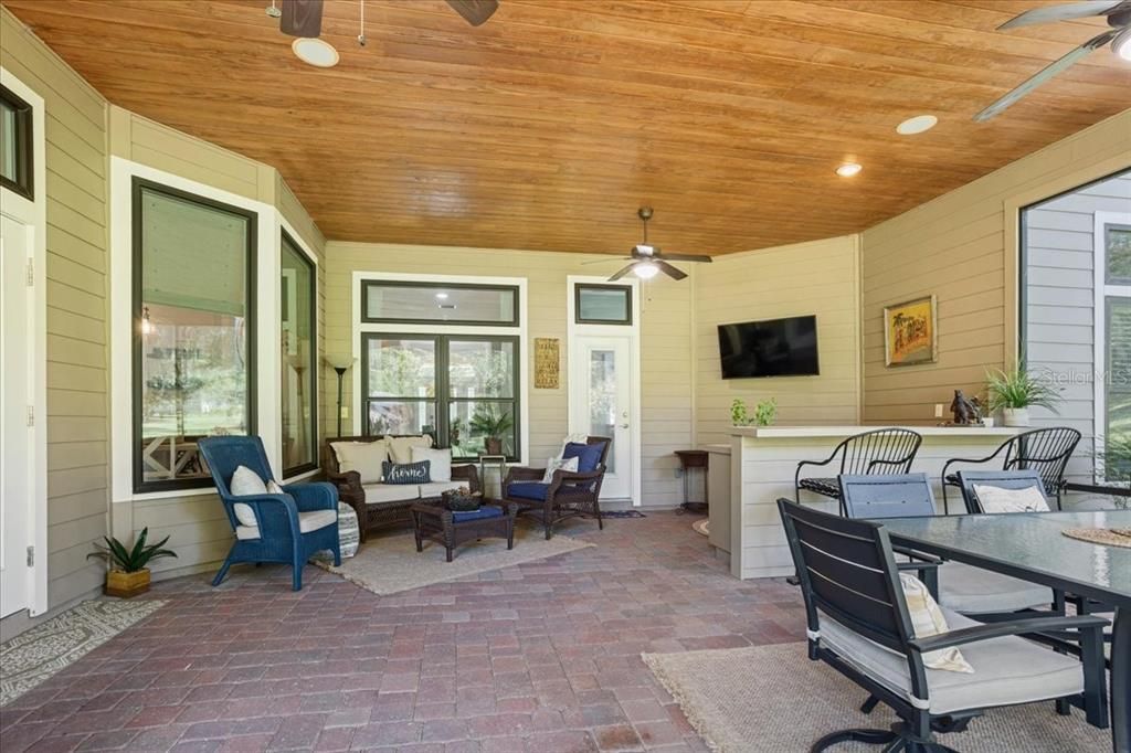 Active With Contract: $930,000 (4 beds, 3 baths, 3178 Square Feet)