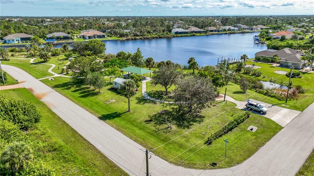 На продажу: $49,995 (0.29 acres)