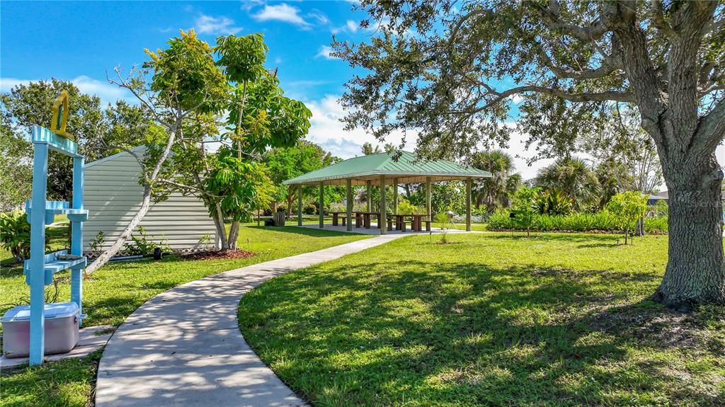 На продажу: $49,995 (0.29 acres)