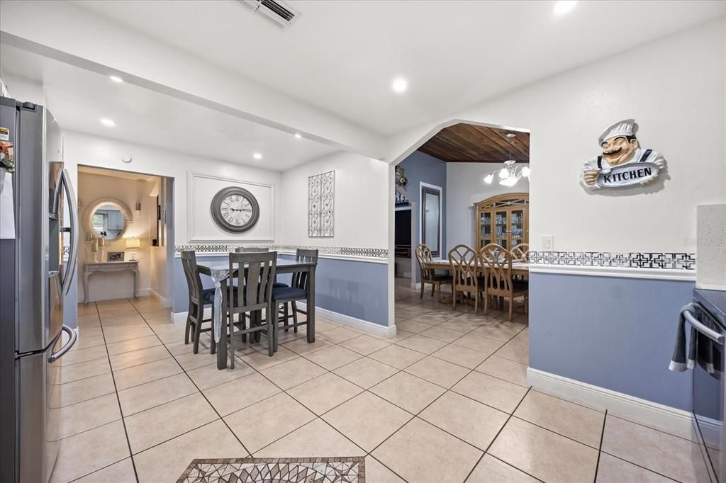 For Sale: $1,300,000 (4 beds, 3 baths, 1692 Square Feet)