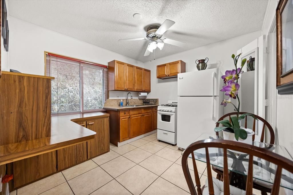 For Sale: $1,300,000 (4 beds, 3 baths, 1692 Square Feet)