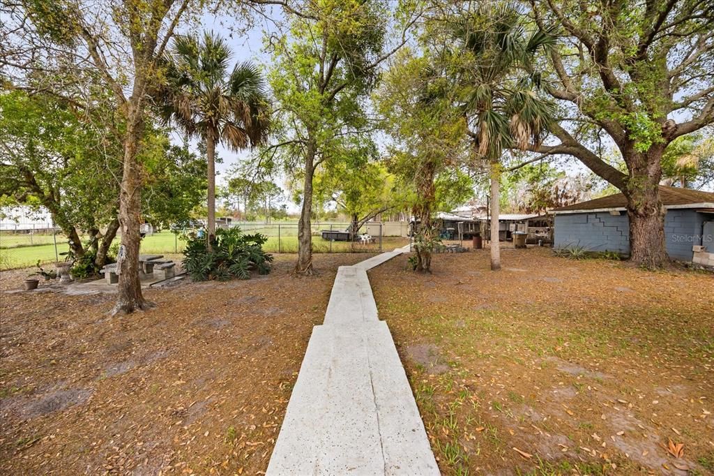 For Sale: $1,300,000 (4 beds, 3 baths, 1692 Square Feet)