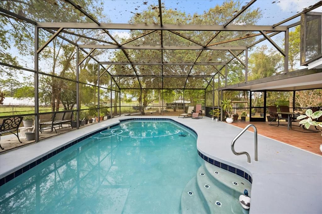 For Sale: $1,300,000 (4 beds, 3 baths, 1692 Square Feet)