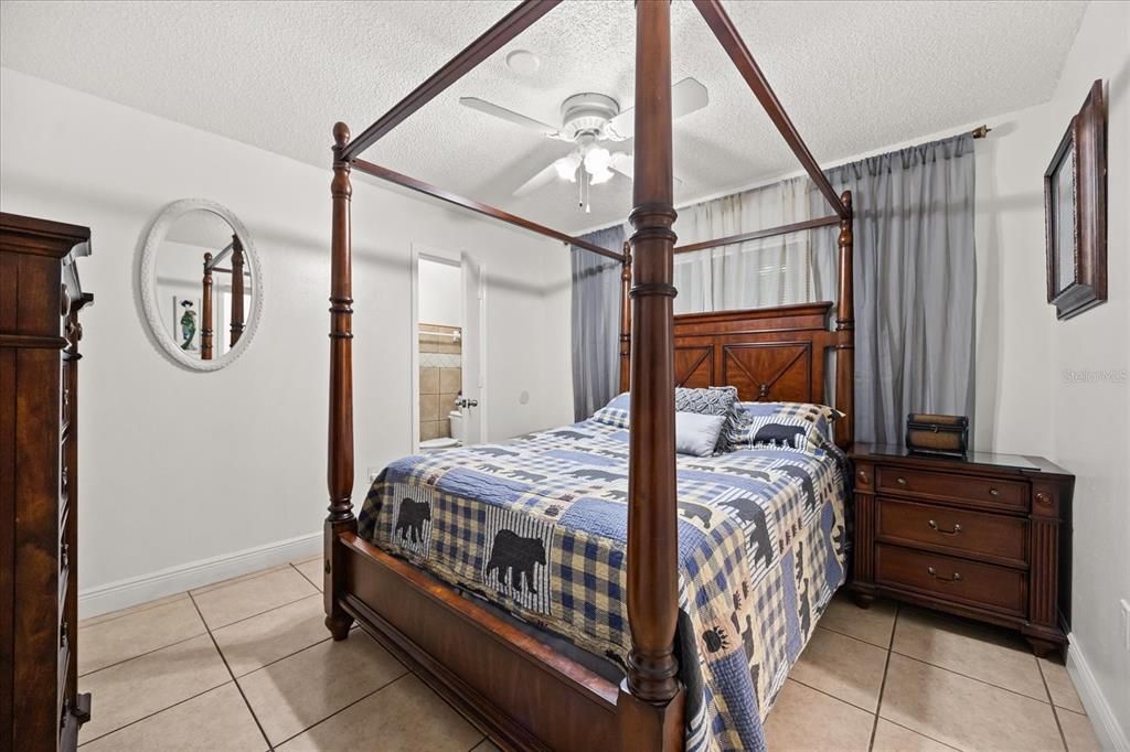 For Sale: $1,300,000 (4 beds, 3 baths, 1692 Square Feet)