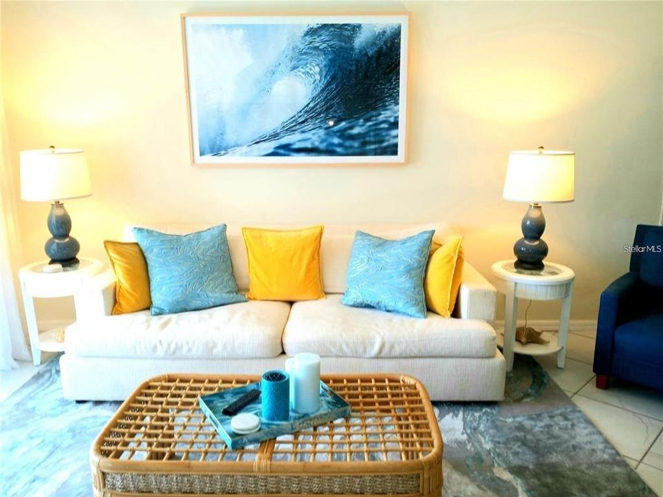 Active With Contract: $2,200 (2 beds, 2 baths, 1147 Square Feet)