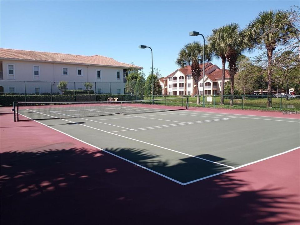 Active With Contract: $2,200 (2 beds, 2 baths, 1147 Square Feet)