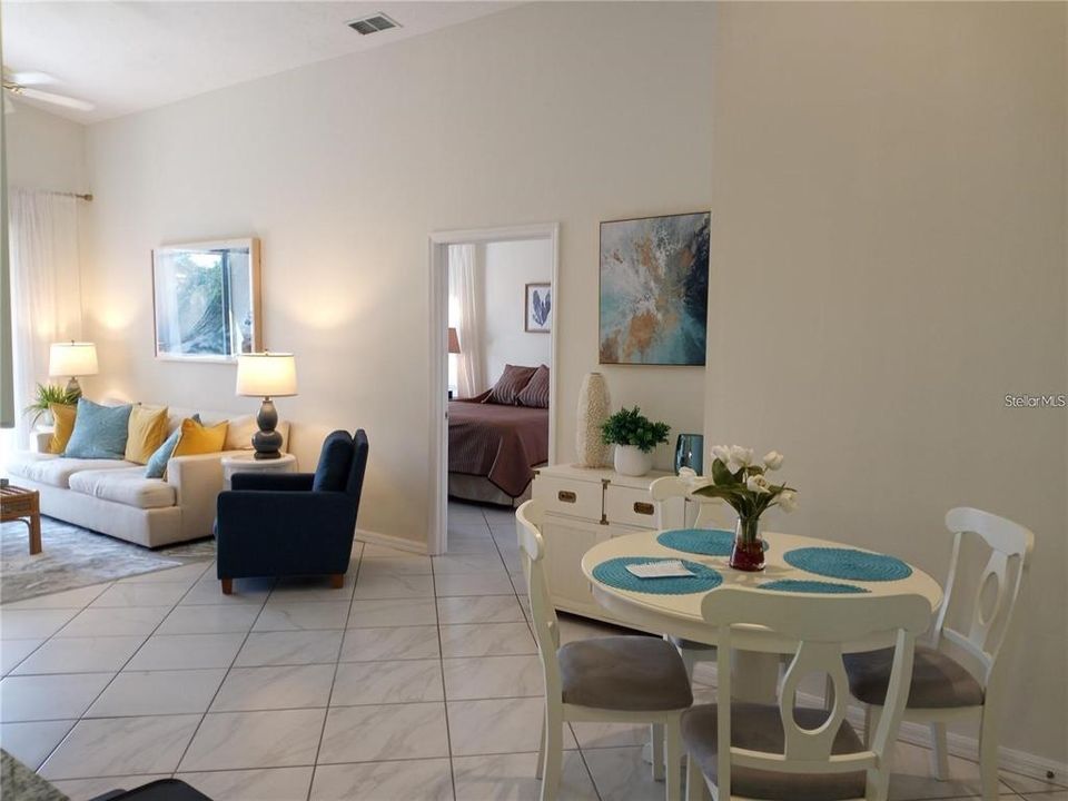 Active With Contract: $2,200 (2 beds, 2 baths, 1147 Square Feet)
