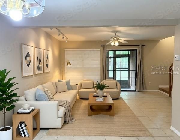 合同活跃: $179,000 (3 贝兹, 3 浴室, 1370 平方英尺)