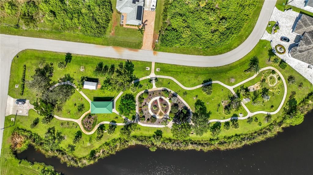 На продажу: $49,995 (0.24 acres)