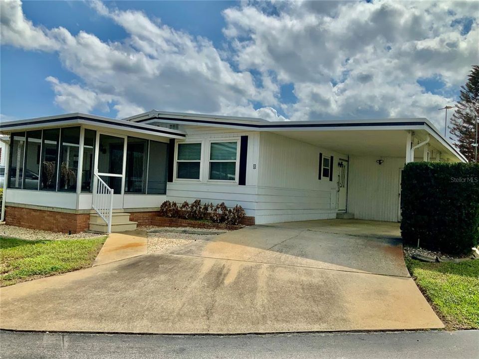 Active With Contract: $127,500 (2 beds, 2 baths, 1056 Square Feet)
