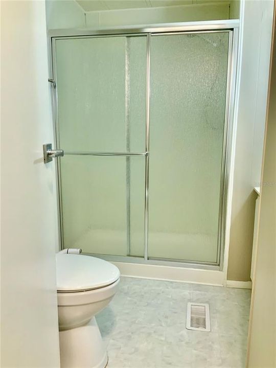 Active With Contract: $127,500 (2 beds, 2 baths, 1056 Square Feet)