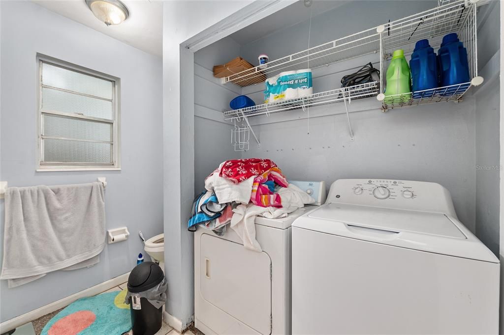 待售: $125,000 (2 贝兹, 1 浴室, 822 平方英尺)