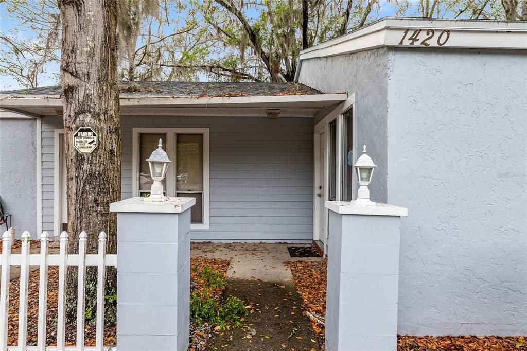 待售: $125,000 (2 贝兹, 1 浴室, 822 平方英尺)