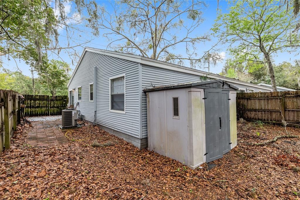 待售: $125,000 (2 贝兹, 1 浴室, 822 平方英尺)