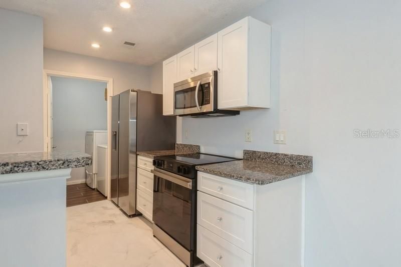 Active With Contract: $180,000 (2 beds, 2 baths, 899 Square Feet)