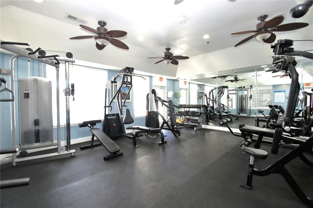 Active With Contract: $180,000 (2 beds, 2 baths, 899 Square Feet)