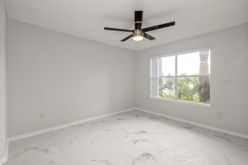 Active With Contract: $180,000 (2 beds, 2 baths, 899 Square Feet)