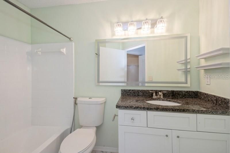 Active With Contract: $180,000 (2 beds, 2 baths, 899 Square Feet)