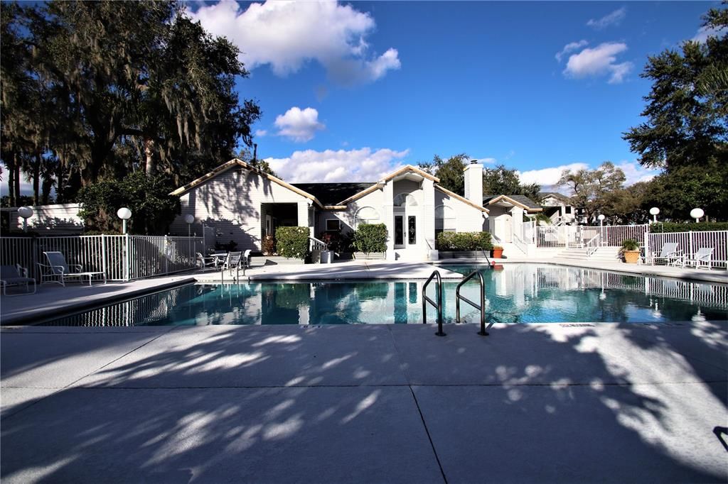 Active With Contract: $180,000 (2 beds, 2 baths, 899 Square Feet)