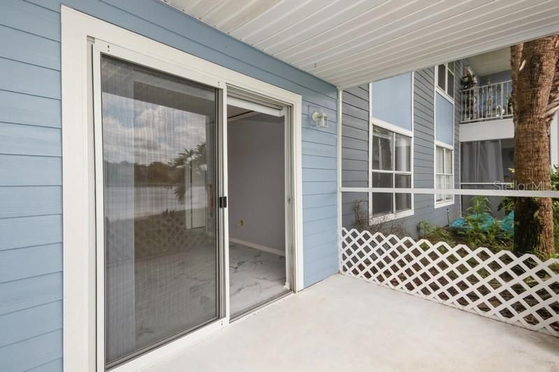Active With Contract: $180,000 (2 beds, 2 baths, 899 Square Feet)