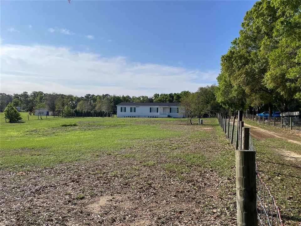 Недавно продано: $285,000 (4 спален, 3 ванн, 1728 Квадратных фут)