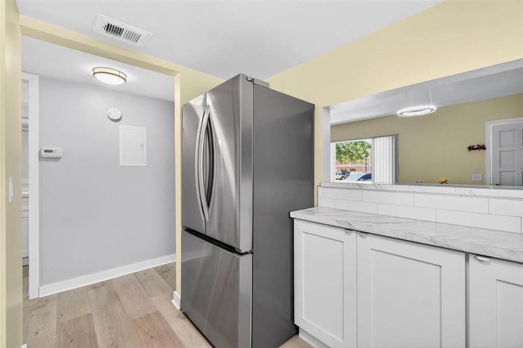 Под контрактом: $118,750 (1 спален, 1 ванн, 825 Квадратных фут)