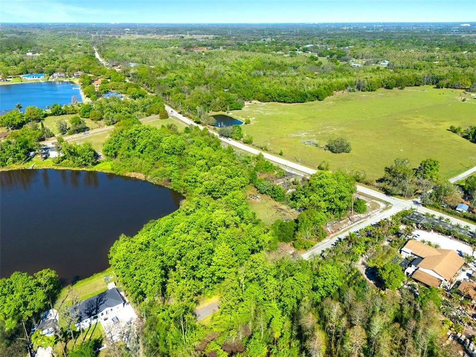 待售: $3,060,000 (5.11 acres)