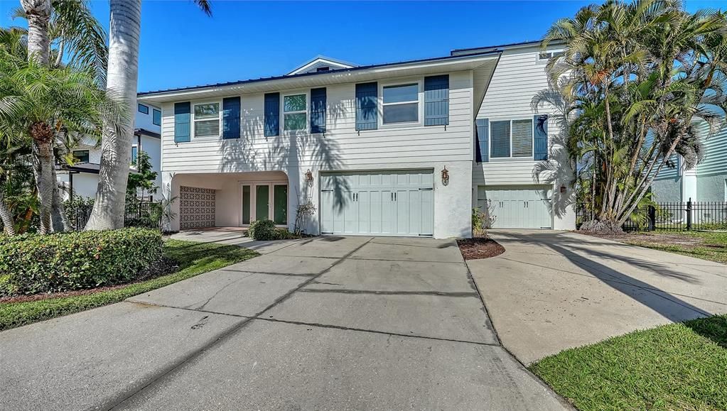 En Venta: $2,500,000 (5 camas, 4 baños, 3016 Pies cuadrados)