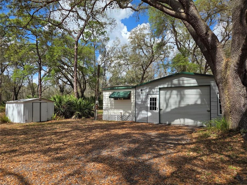 For Sale: $224,900 (2 beds, 1 baths, 552 Square Feet)