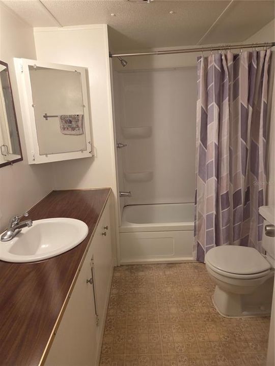 For Sale: $224,900 (2 beds, 1 baths, 552 Square Feet)