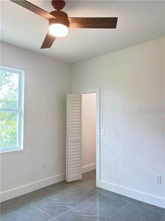 Activo con contrato: $299,900 (3 camas, 2 baños, 1406 Pies cuadrados)