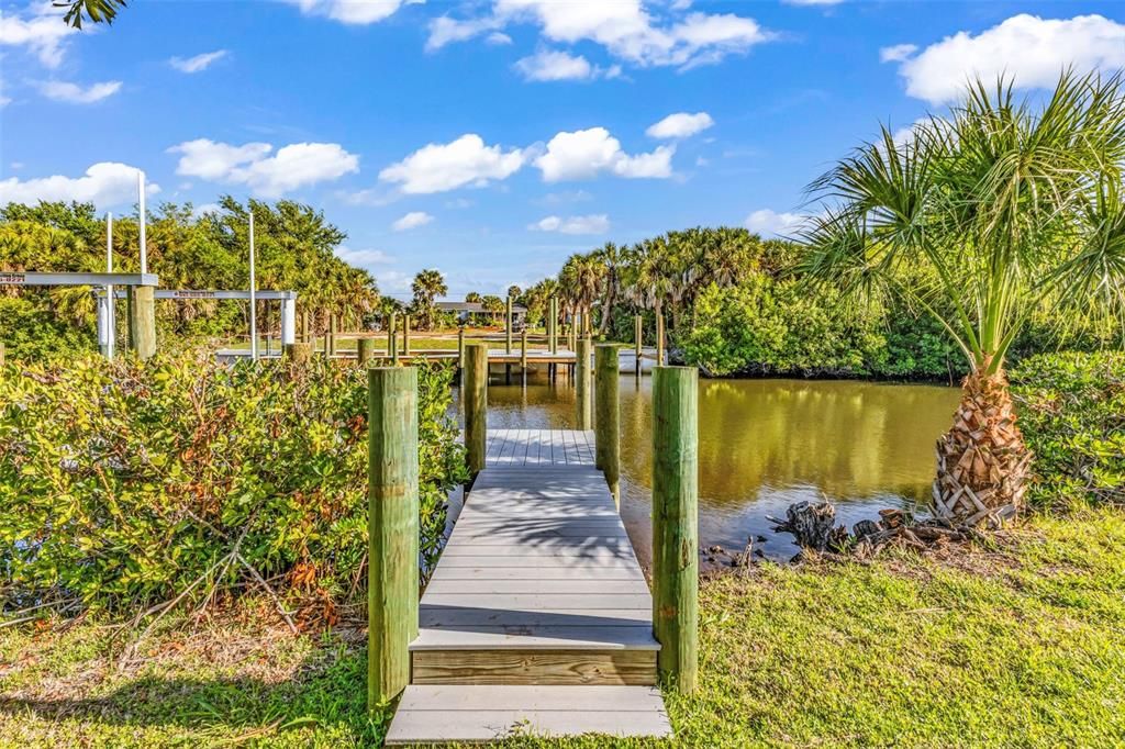 For Sale: $550,000 (3 beds, 2 baths, 1682 Square Feet)