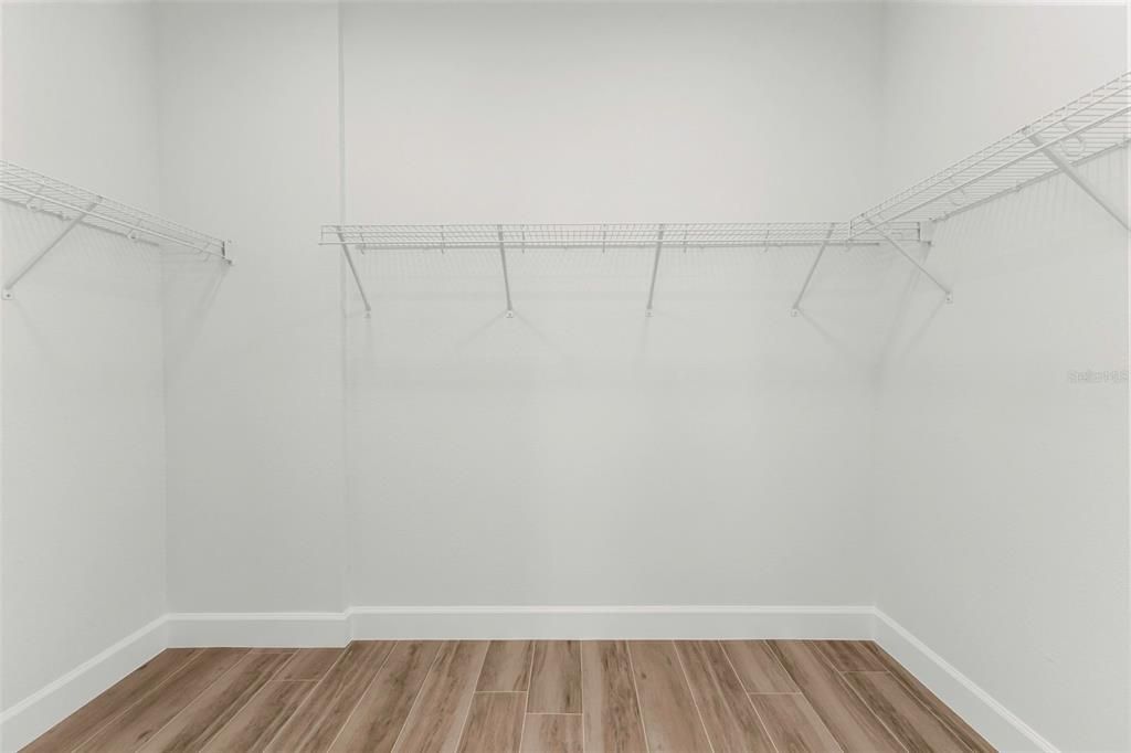 For Sale: $550,000 (3 beds, 2 baths, 1682 Square Feet)