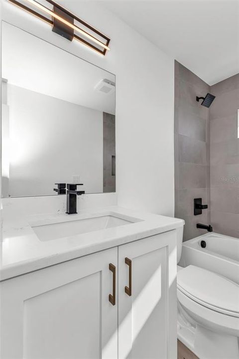 For Sale: $550,000 (3 beds, 2 baths, 1682 Square Feet)