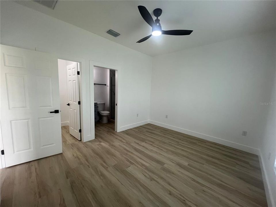 В аренду: $1,775 (3 спален, 2 ванн, 1202 Квадратных фут)