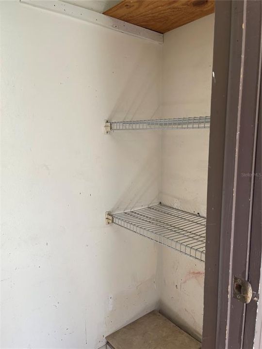 На продажу: $160,000 (2 спален, 2 ванн, 896 Квадратных фут)