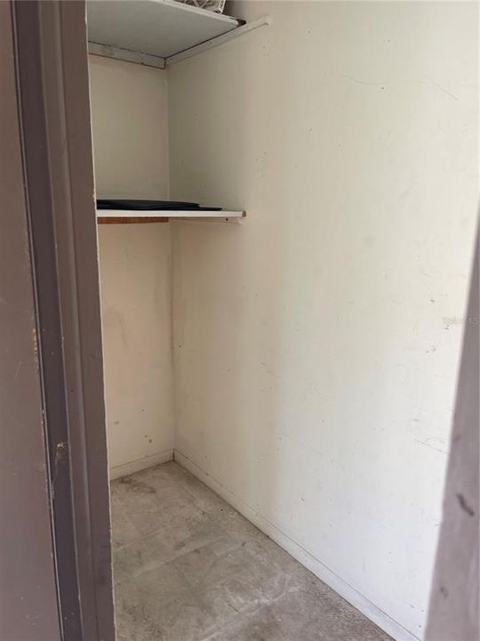 На продажу: $160,000 (2 спален, 2 ванн, 896 Квадратных фут)