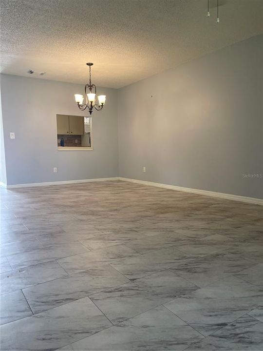 На продажу: $160,000 (2 спален, 2 ванн, 896 Квадратных фут)