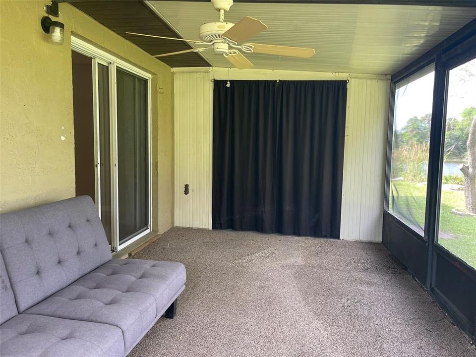 На продажу: $160,000 (2 спален, 2 ванн, 896 Квадратных фут)