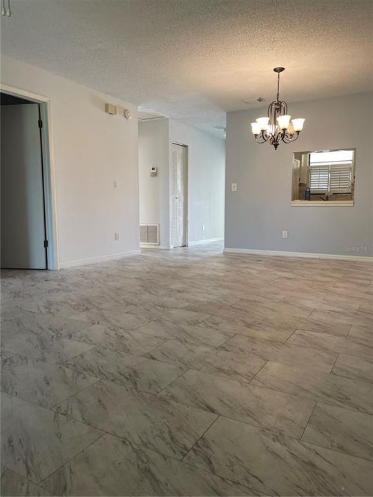 На продажу: $160,000 (2 спален, 2 ванн, 896 Квадратных фут)