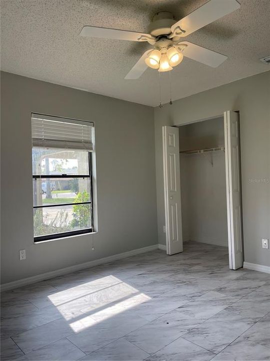 На продажу: $160,000 (2 спален, 2 ванн, 896 Квадратных фут)