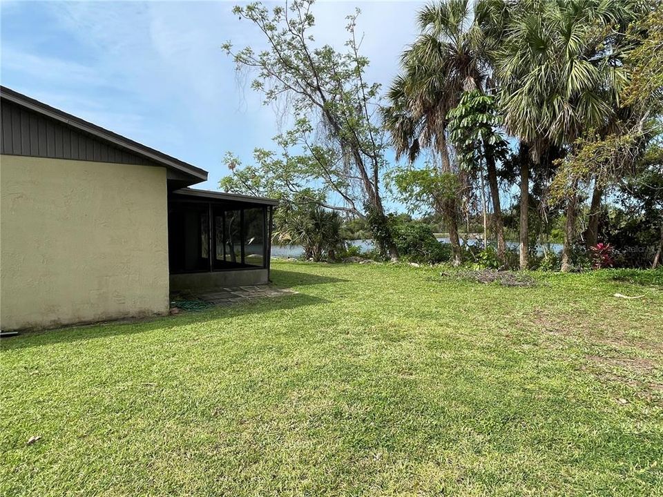 На продажу: $160,000 (2 спален, 2 ванн, 896 Квадратных фут)