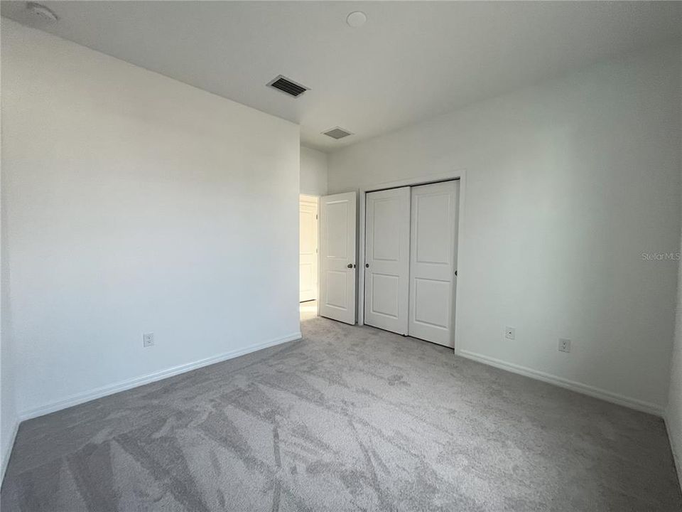 Под контрактом: $379,900 (4 спален, 2 ванн, 2004 Квадратных фут)