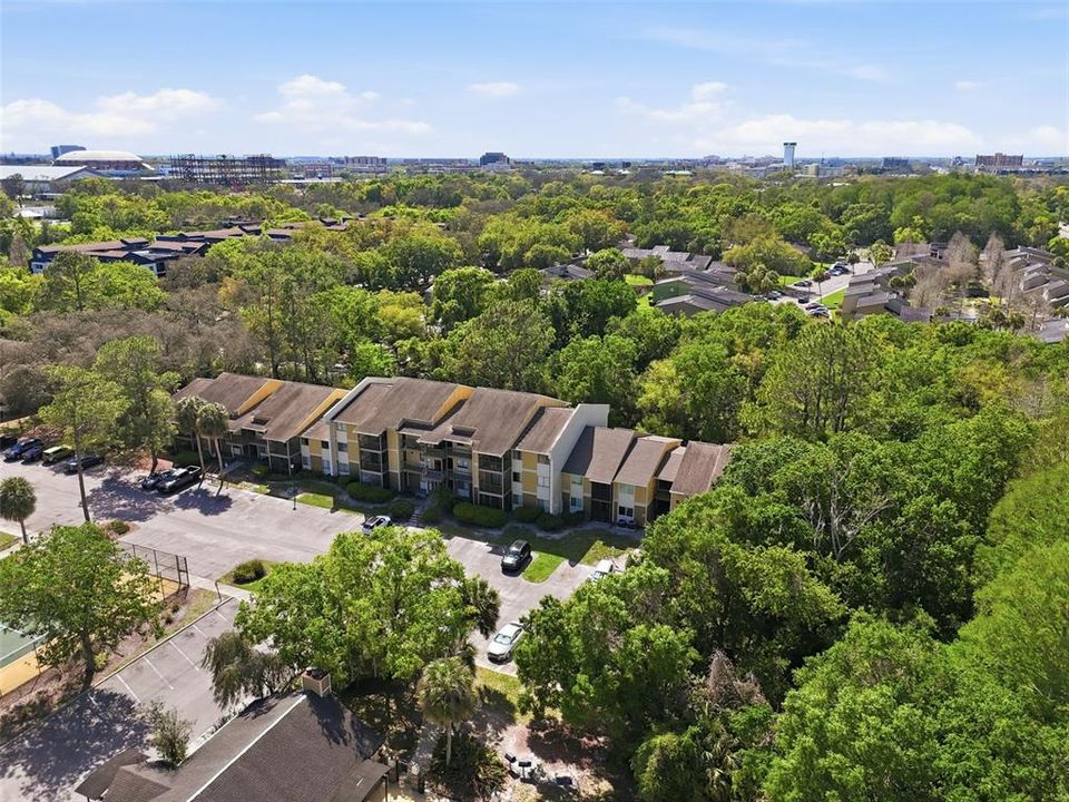 For Sale: $159,900 (1 beds, 1 baths, 802 Square Feet)