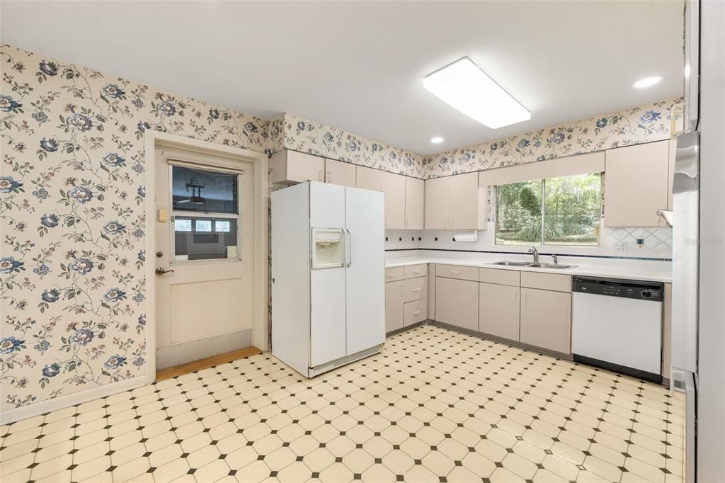 На продажу: $599,900 (3 спален, 2 ванн, 2286 Квадратных фут)