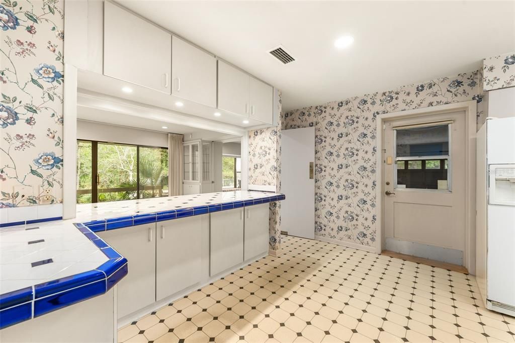 На продажу: $599,900 (3 спален, 2 ванн, 2286 Квадратных фут)