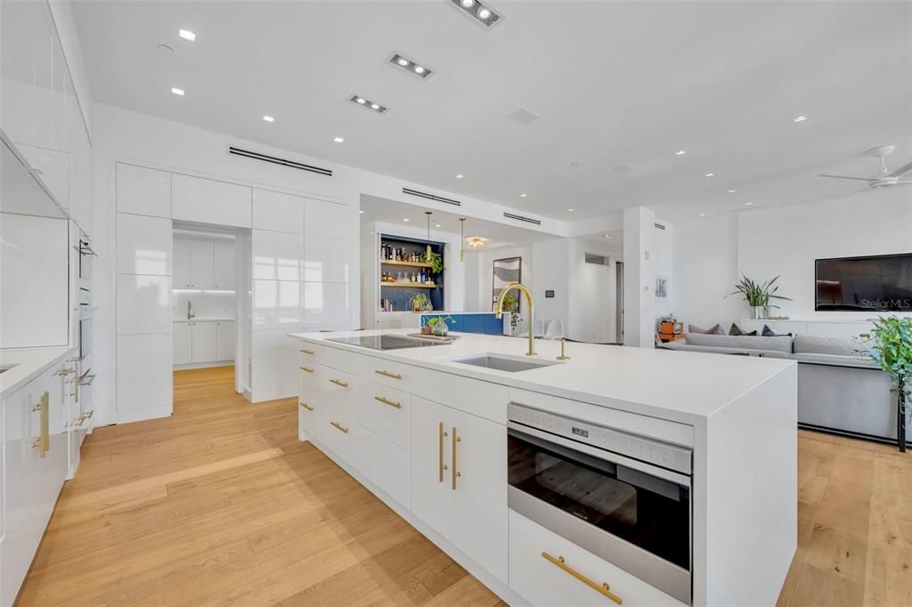 For Sale: $2,790,000 (2 beds, 2 baths, 2490 Square Feet)