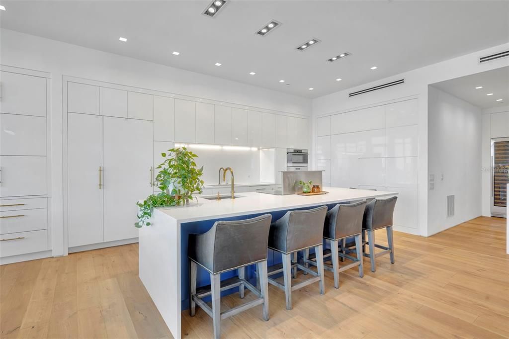 For Sale: $2,790,000 (2 beds, 2 baths, 2490 Square Feet)