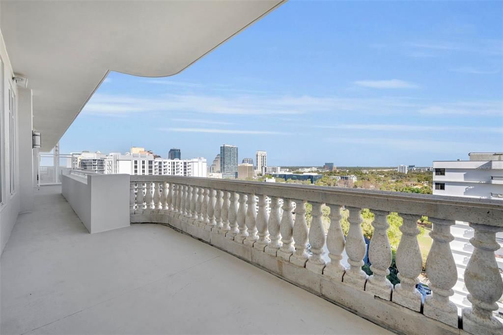 For Sale: $2,790,000 (2 beds, 2 baths, 2490 Square Feet)